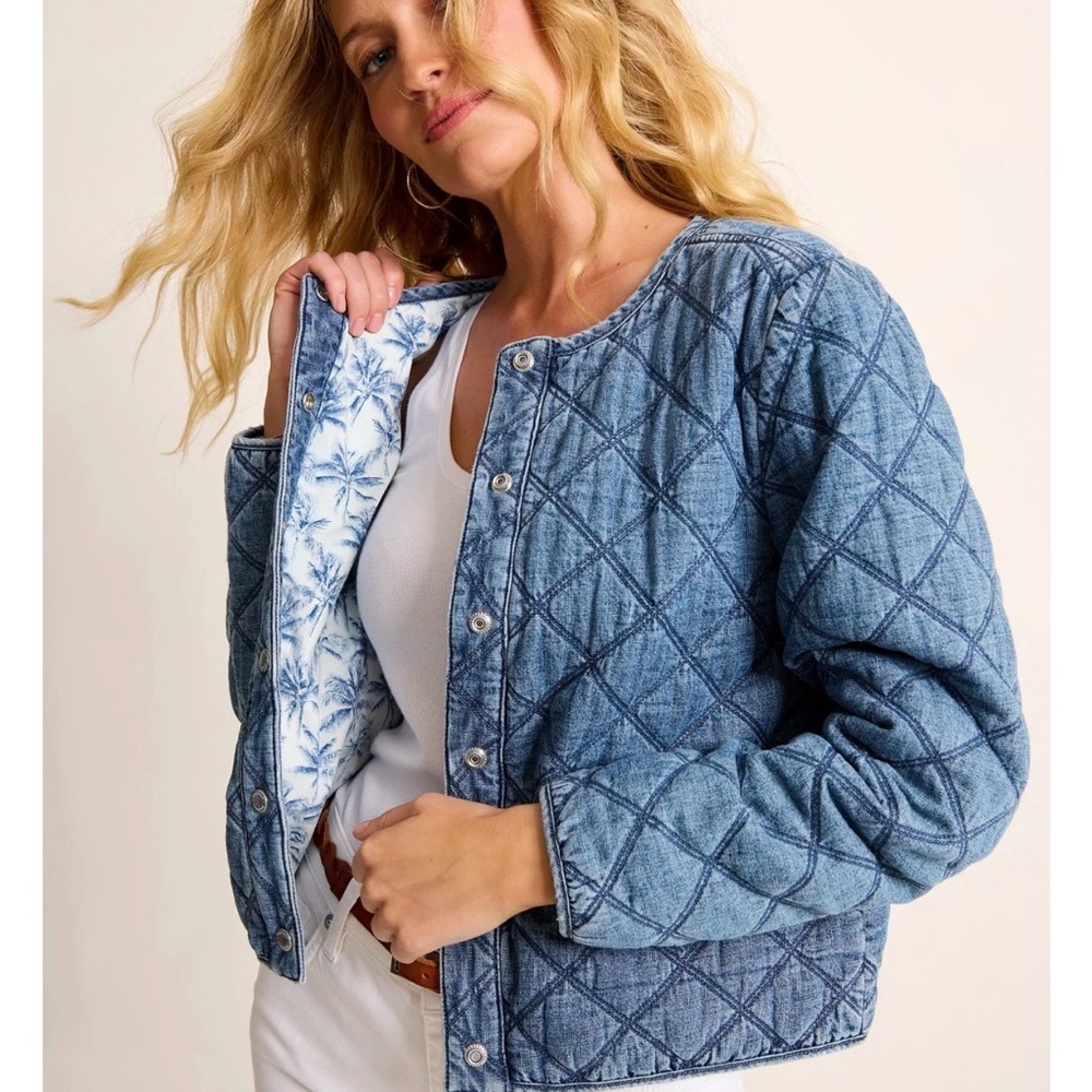 Tommy Bahama Women’s Quilted Crop Denim Jacket Size Medium New With Tags - Picture 2 of 6